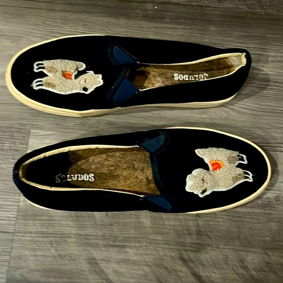 Soludos Llama Sneakers Slip On Velvet Navy Blue Womens - Picture 1 of 3